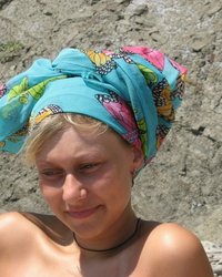 С такими девками можно и в поход 10 фото